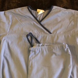 Size medium scrubs